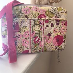 - 👀👀👀 Vera Bradley iPad or Multi Purpose Case